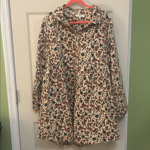 Umgee Dresses & Skirts - Umgee Floral dress - Cream and Red